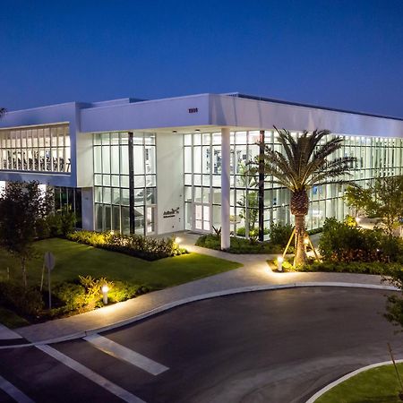 Innovation Hotel Naples Park Exterior photo